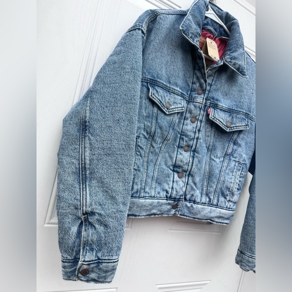 NWT Levi’s stone wash trucker denim bomber jacket w/red quilted lining • size XS - Picture 8 of 16